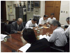 避難所運営会議（西御幸小学校） 