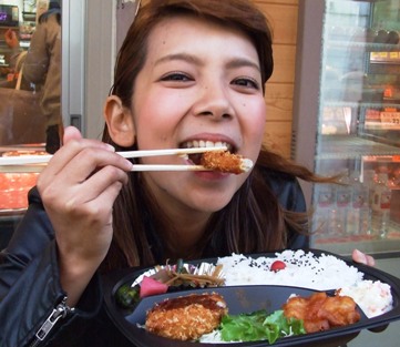 お肉屋さん「松坂屋」がつくるコロッケ!店内で食べられます!