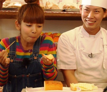 しっとりとした美味しさ、洋菓子店ミツバチの「禅寺丸のワインケーキ」