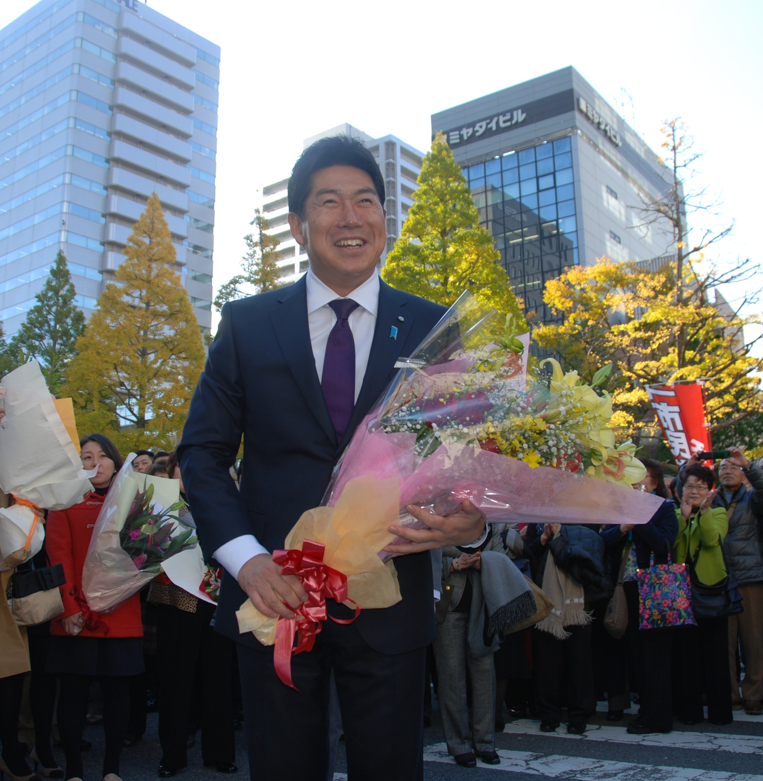 本庁舎に初登庁する福田紀彦市長