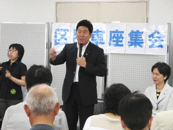 市の方針や考え方を説明する市長