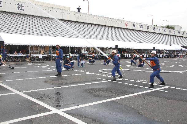 小型ポンプ操法の様子