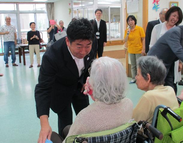 入居者の方と懇談