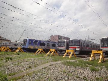 さまざまな会社の路線の電車が並ぶところはここ以外ではなかなか見ることが出来ません！