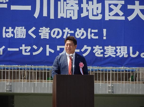 挨拶する市長