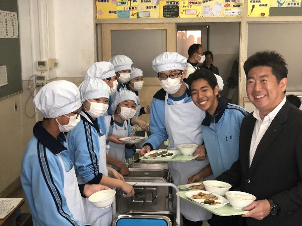 給食当番と市長