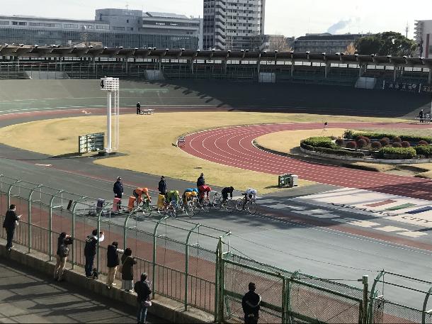 【写真】競輪場が写っています