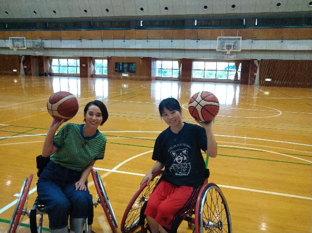 【写真】依吹さんと山﨑選手が写っています