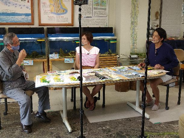 【写真】左から川崎河川漁業協同組合の方と、依吹さん、敦士さんが写っています