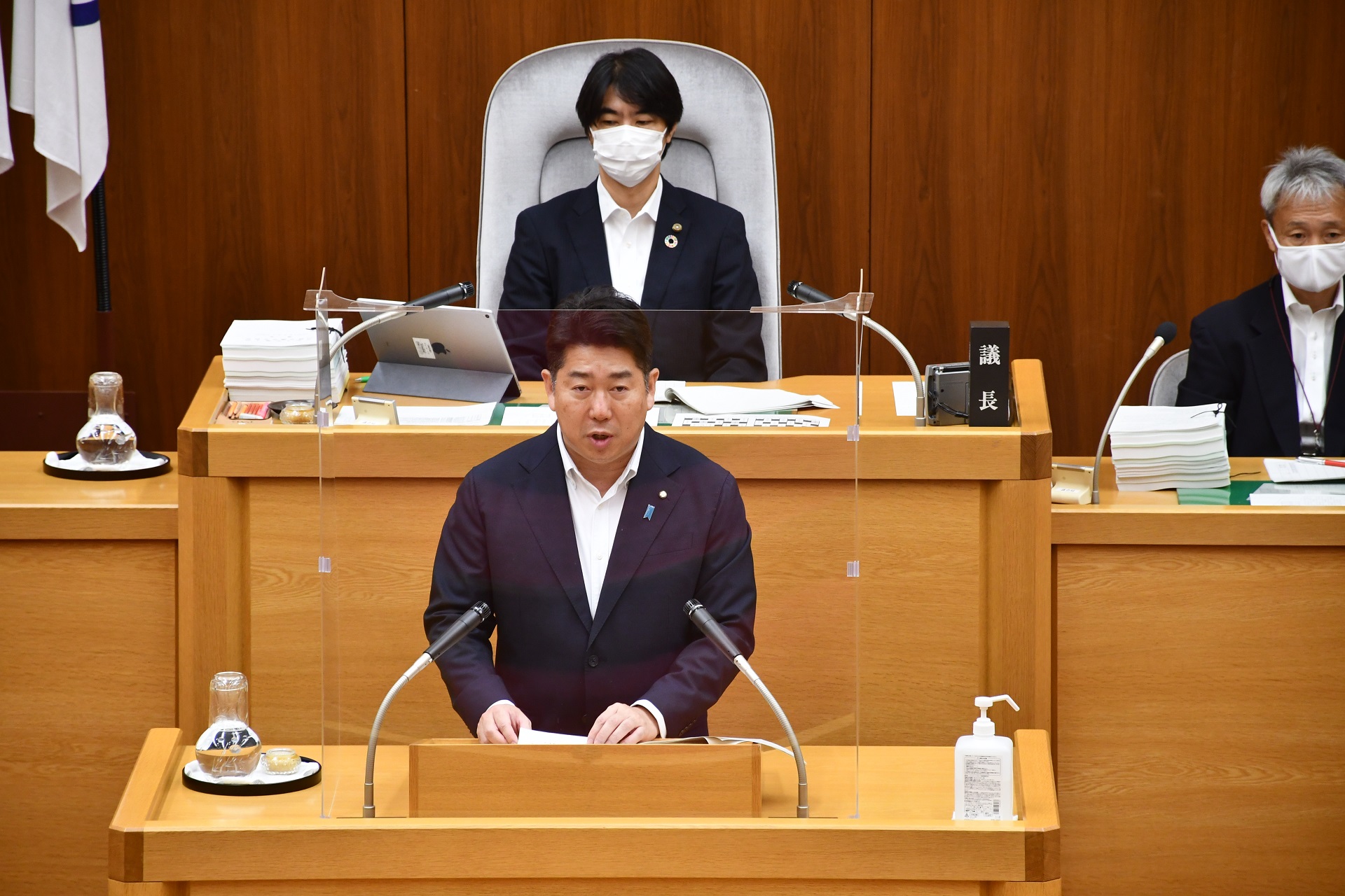 発言する市長