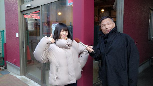 【写真】左に的場華鈴さん、右にかわさきFMのパーソナリティが写っています