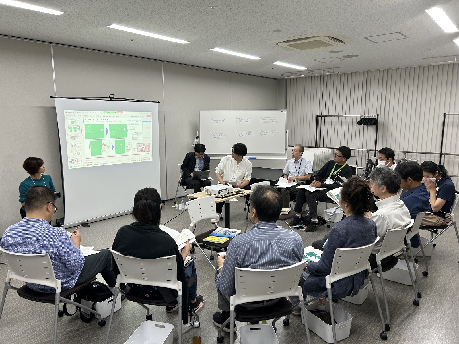 編集懇談会の様子