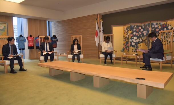 写真3:年次報告