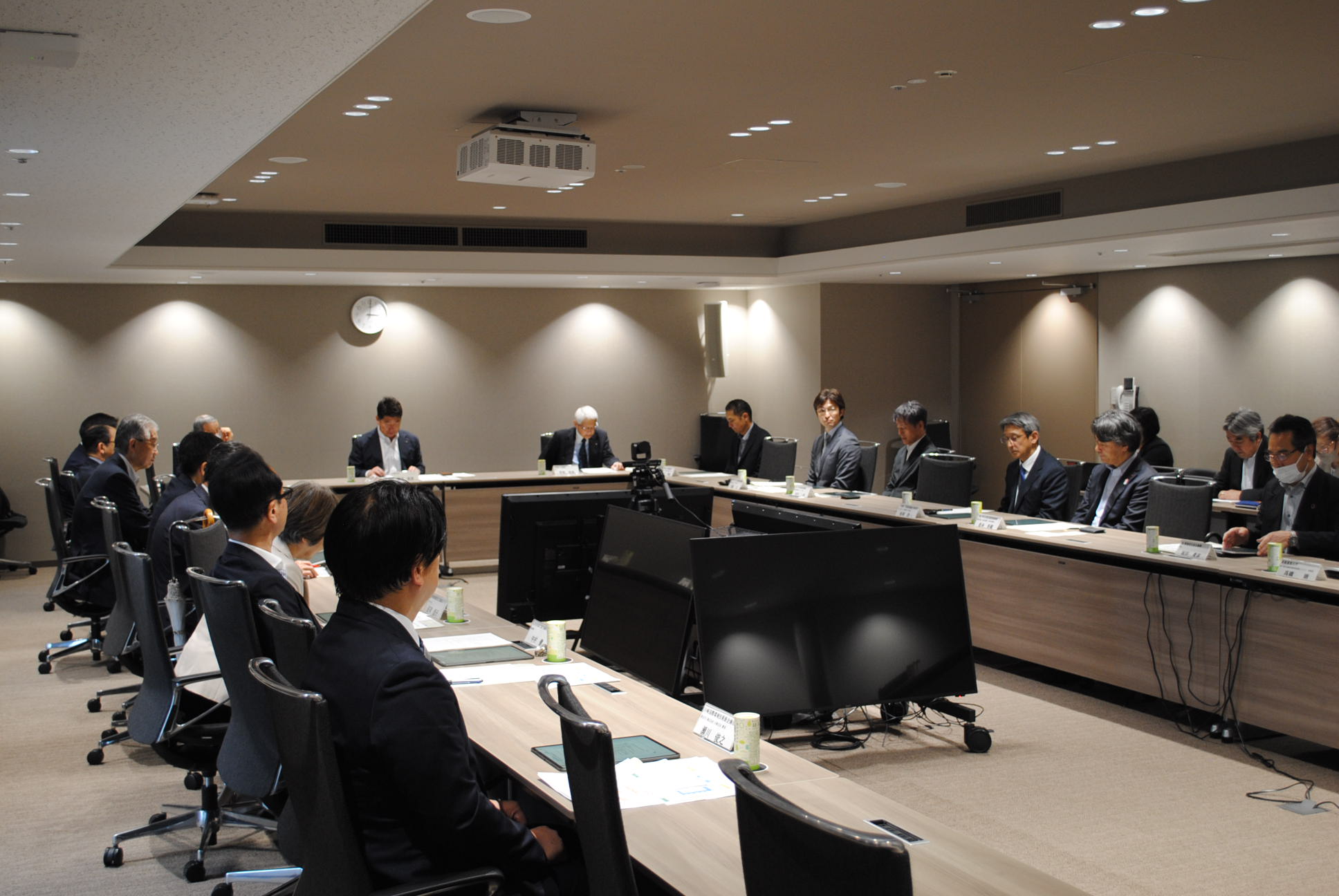 写真4：会議全体