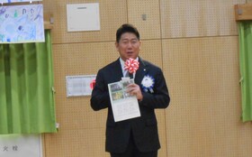 祝辞を述べる市長1