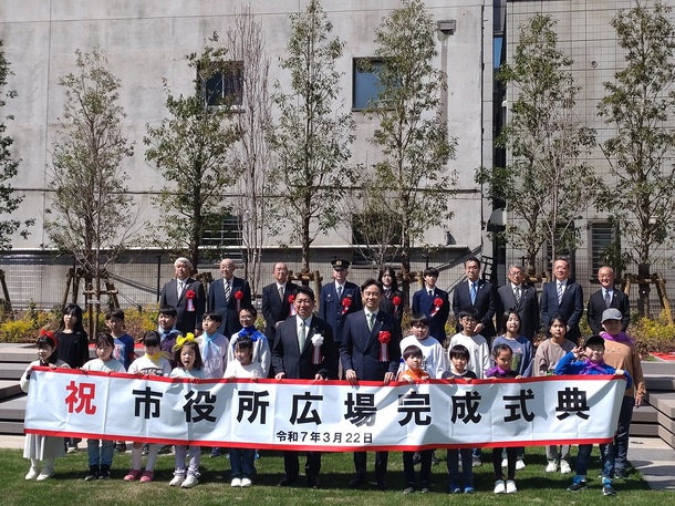 川崎市役所第2庁舎跡地に市役所広場オープンの画像