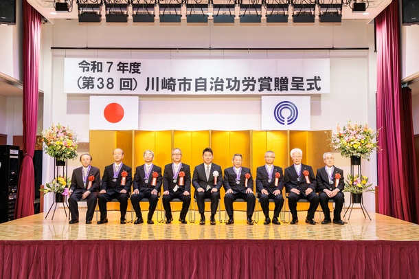 写真2：受賞者との記念撮影