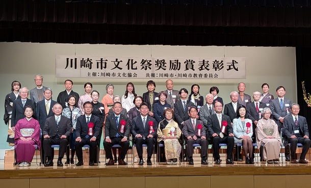 写真2：受賞者との記念撮影