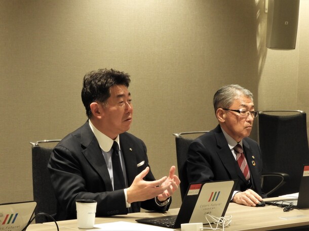 写真2：これからの進め方を述べる市長