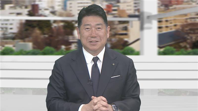 写真1：本市の取組を説明する市長