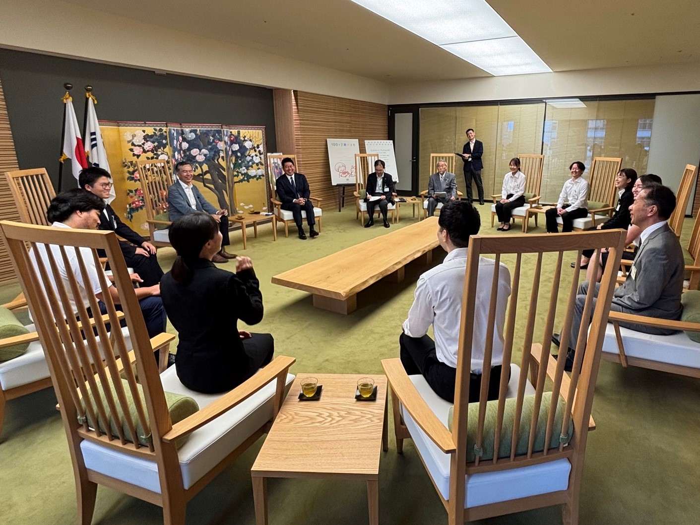 写真1：表敬訪問の様子