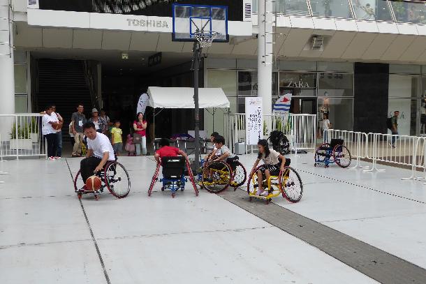 車いすバスケットボールの様子その1