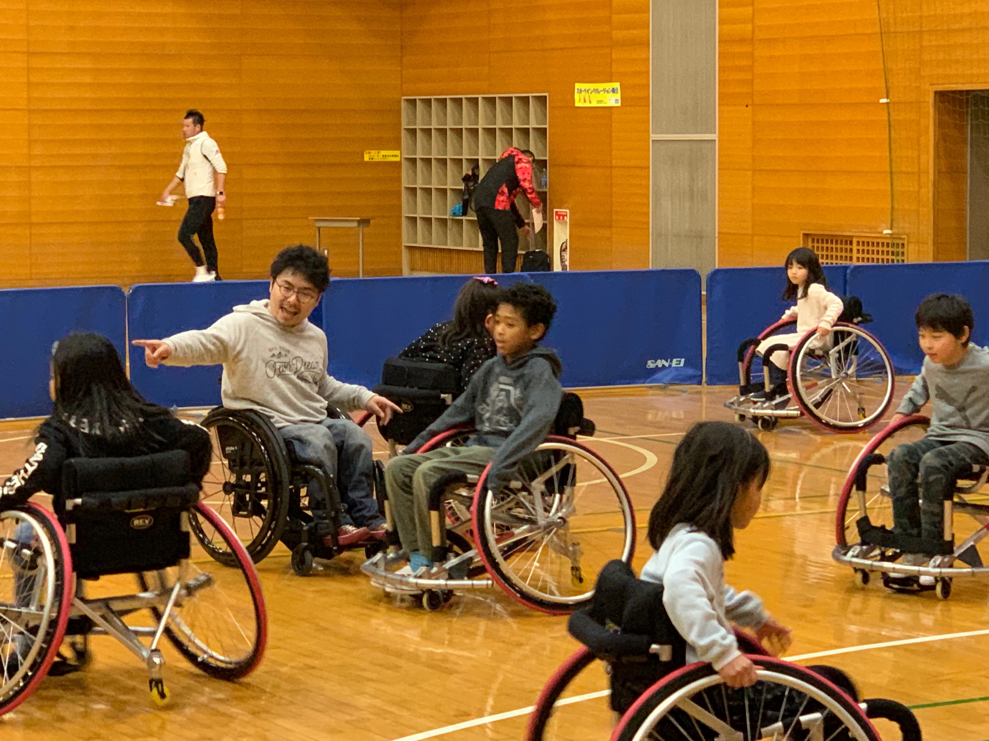 車イス体験教室の様子