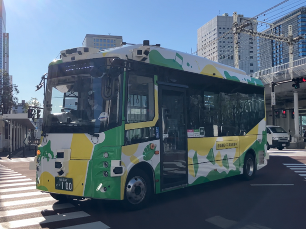 自動運転バス