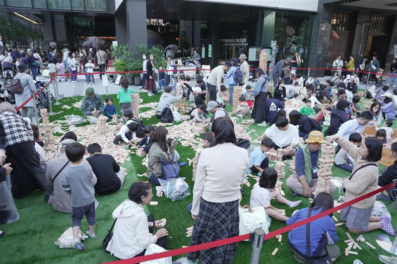 木材普及啓発イベントの風景