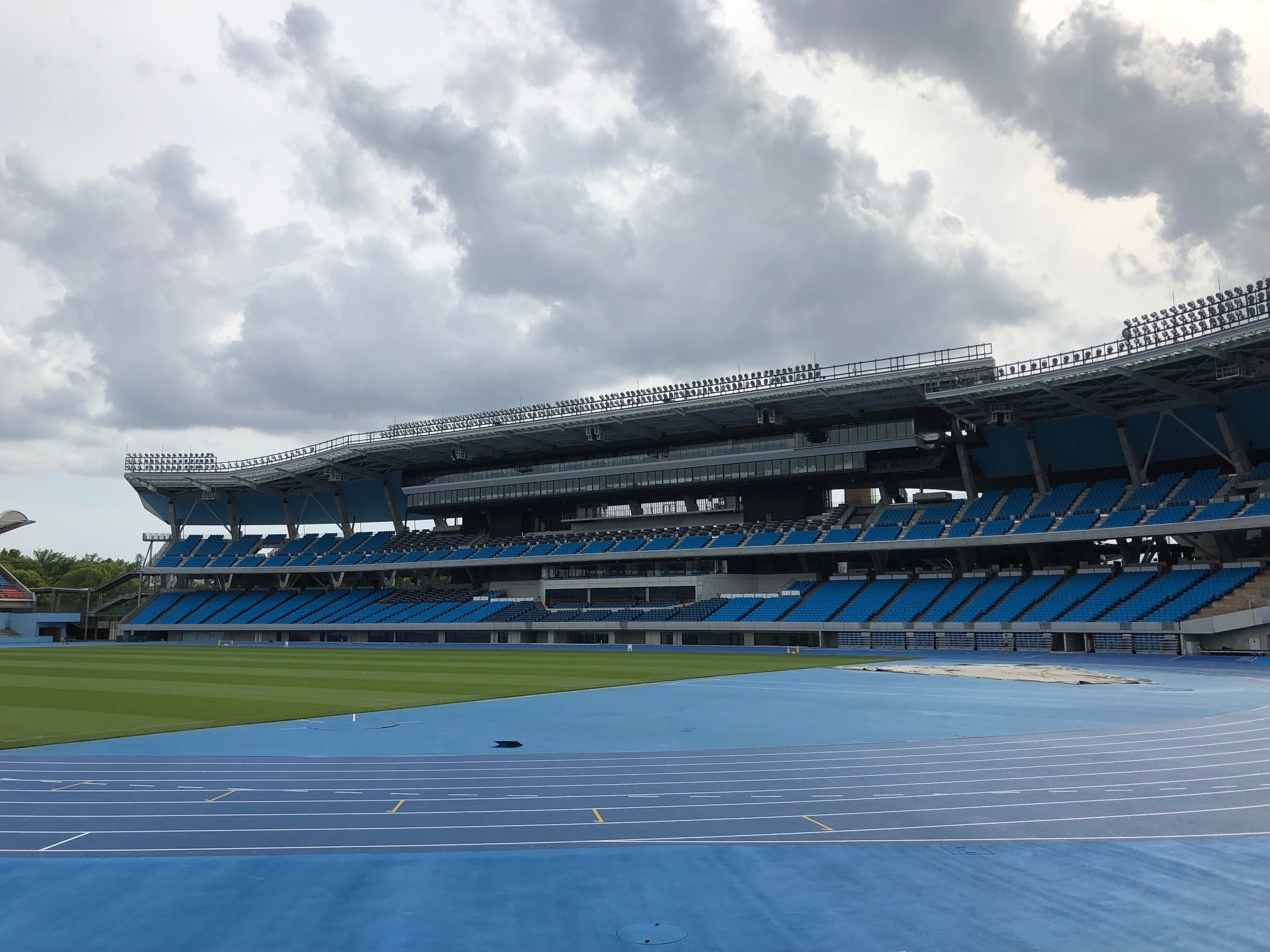 川崎市 陸上競技場