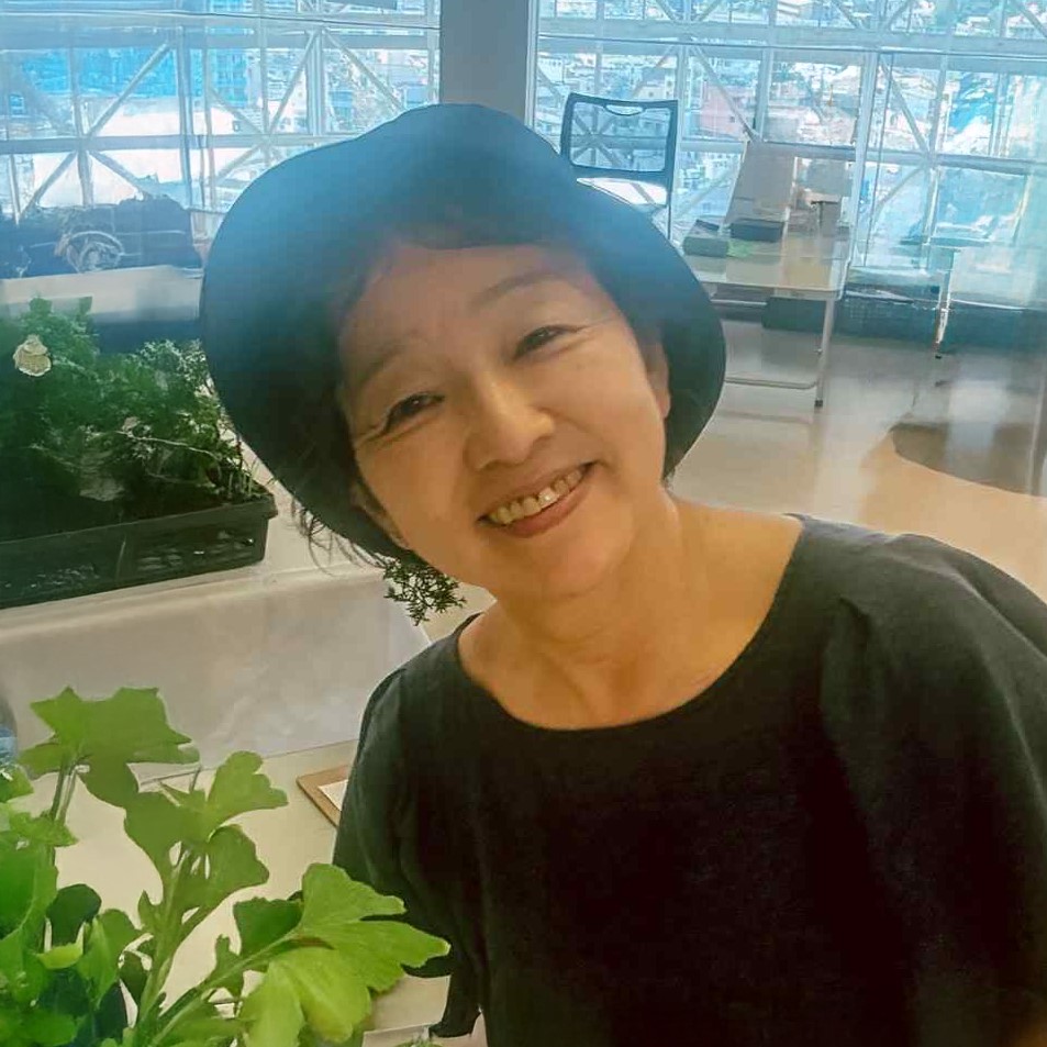 清水まゆみ
