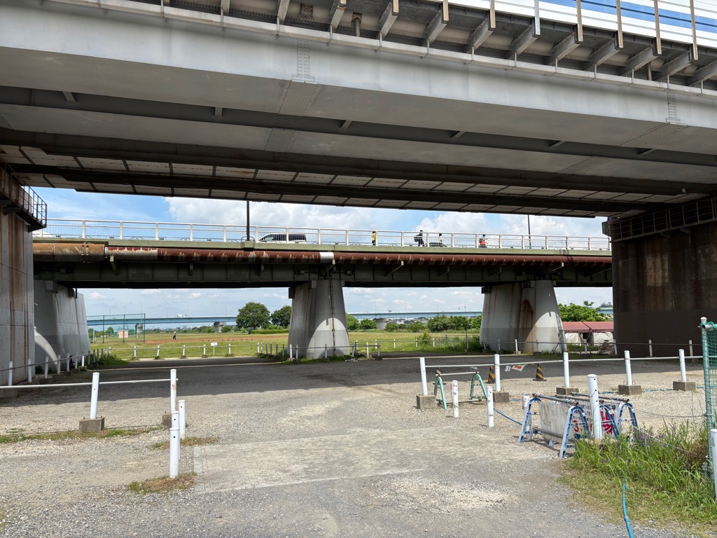 高架下