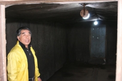 吉田さん考案の地上室、23~25度の高湿度の部屋