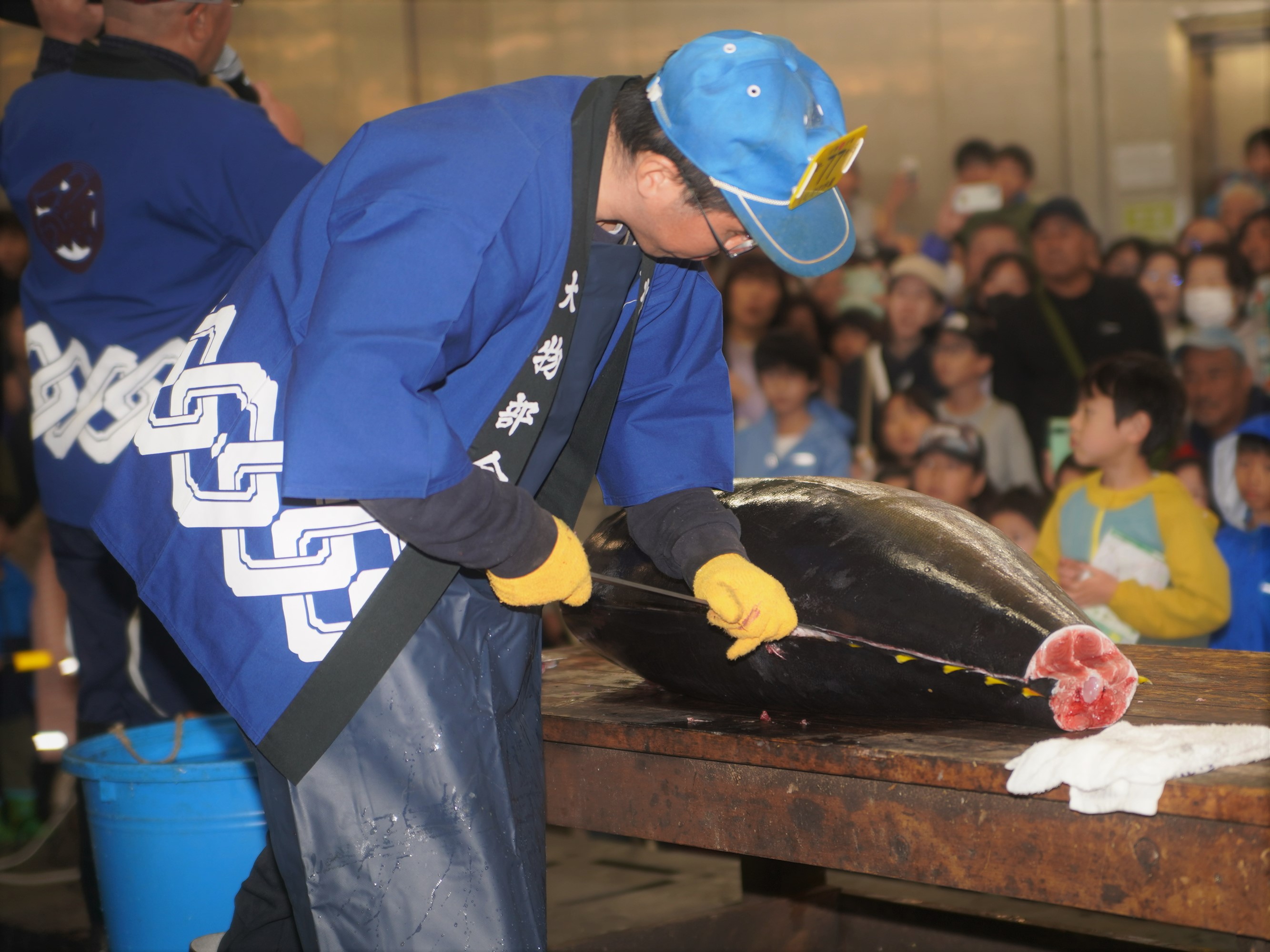 マグロの解体ショー