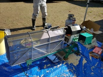 ポン菓子の機械の画像