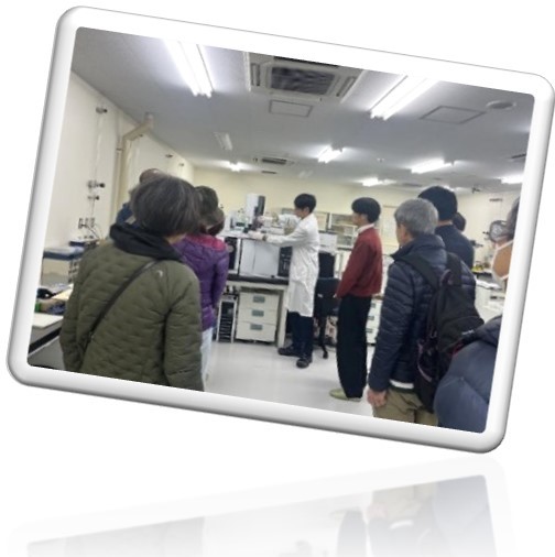 環境総合研究所の視察見学の様子