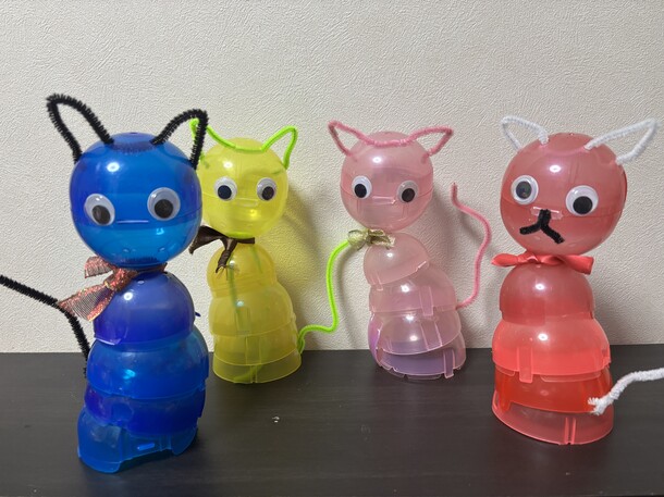 カプセルで作るねこの写真