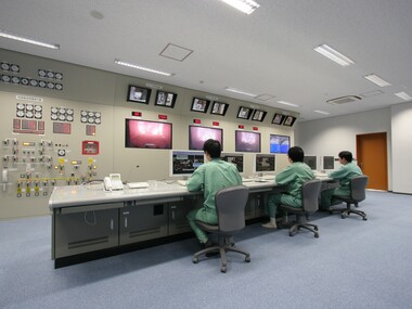 処理センター監視室風景