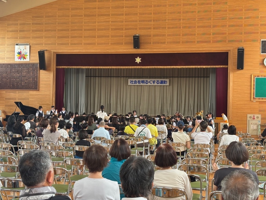中学校吹奏楽部の演奏