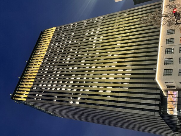 本庁舎のライトアップ