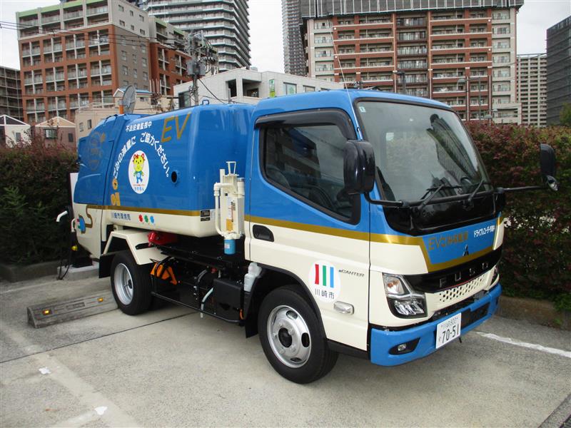 新型EVごみ収集車の写真