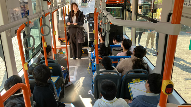 宮前小の出前授業の様子の写真