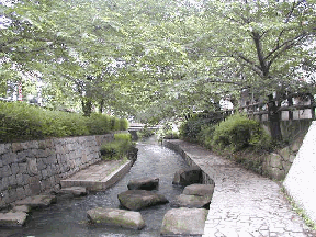 多摩区宿河原地内の参考写真