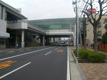 登戸駅多摩川口歩道橋の写真