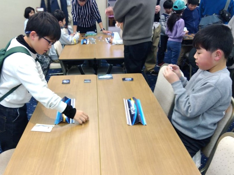 カードゲームの様子