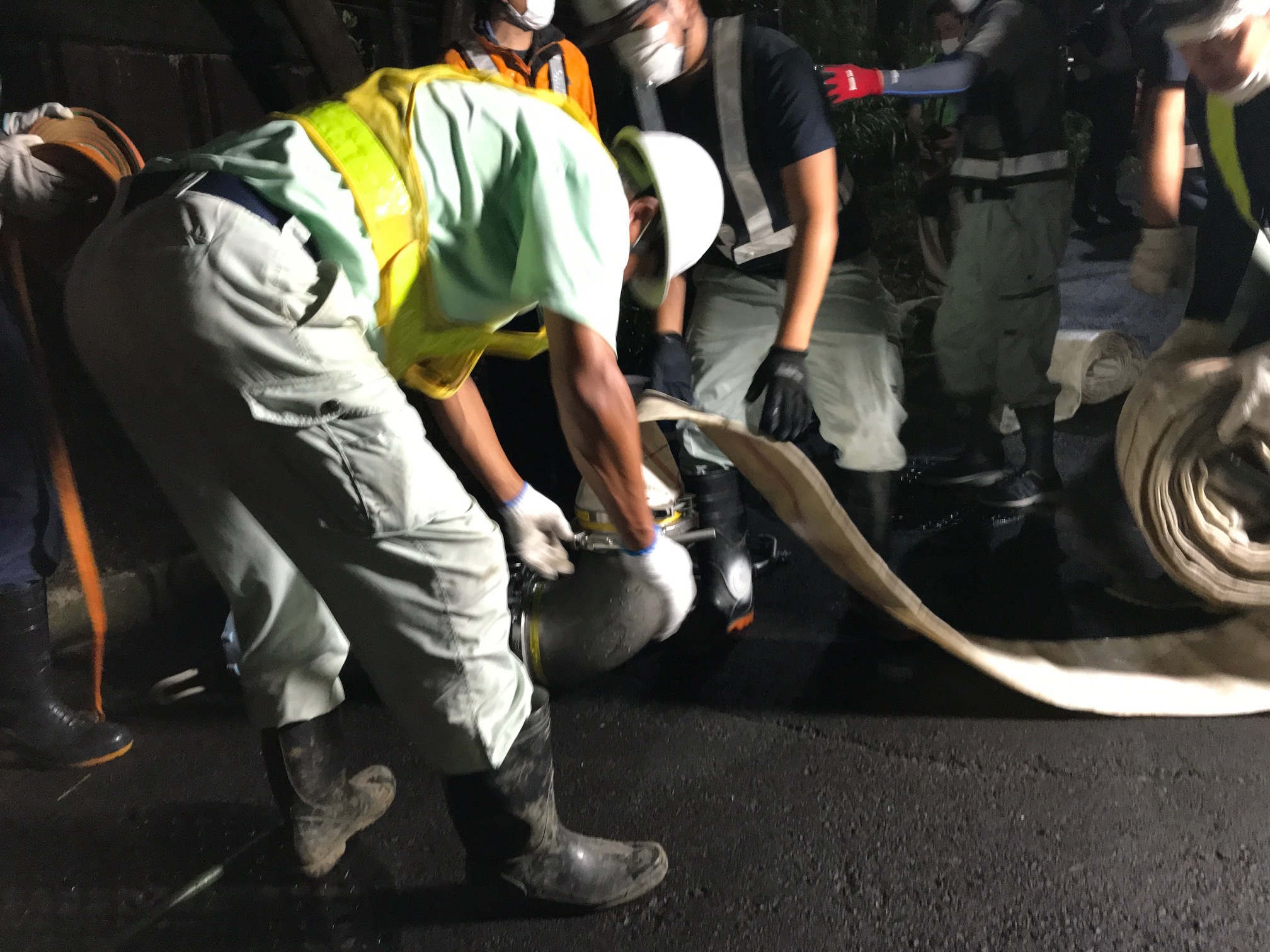 排水ポンプへのホース接続