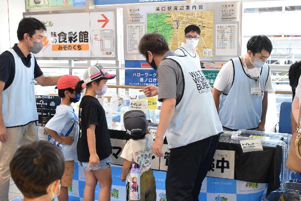 体験コーナー内の「ツマラン管」体験