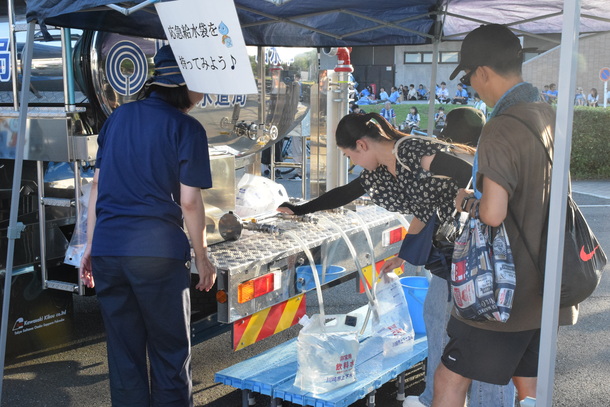 応急給水体験の様子