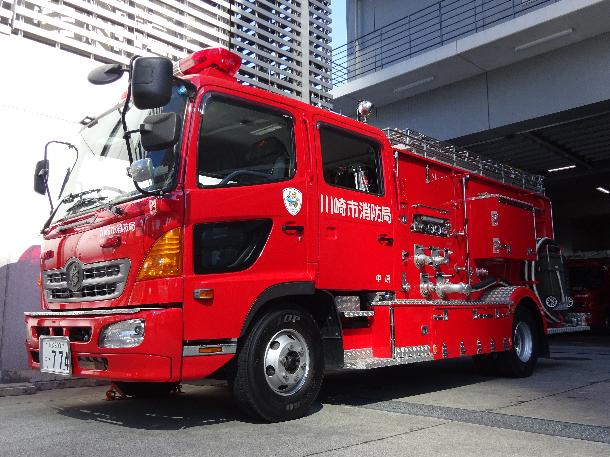 水槽付ポンプ車の写真