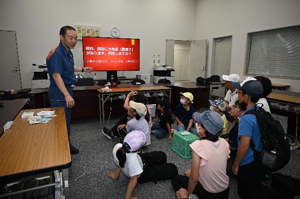 防災知識クイズの様子